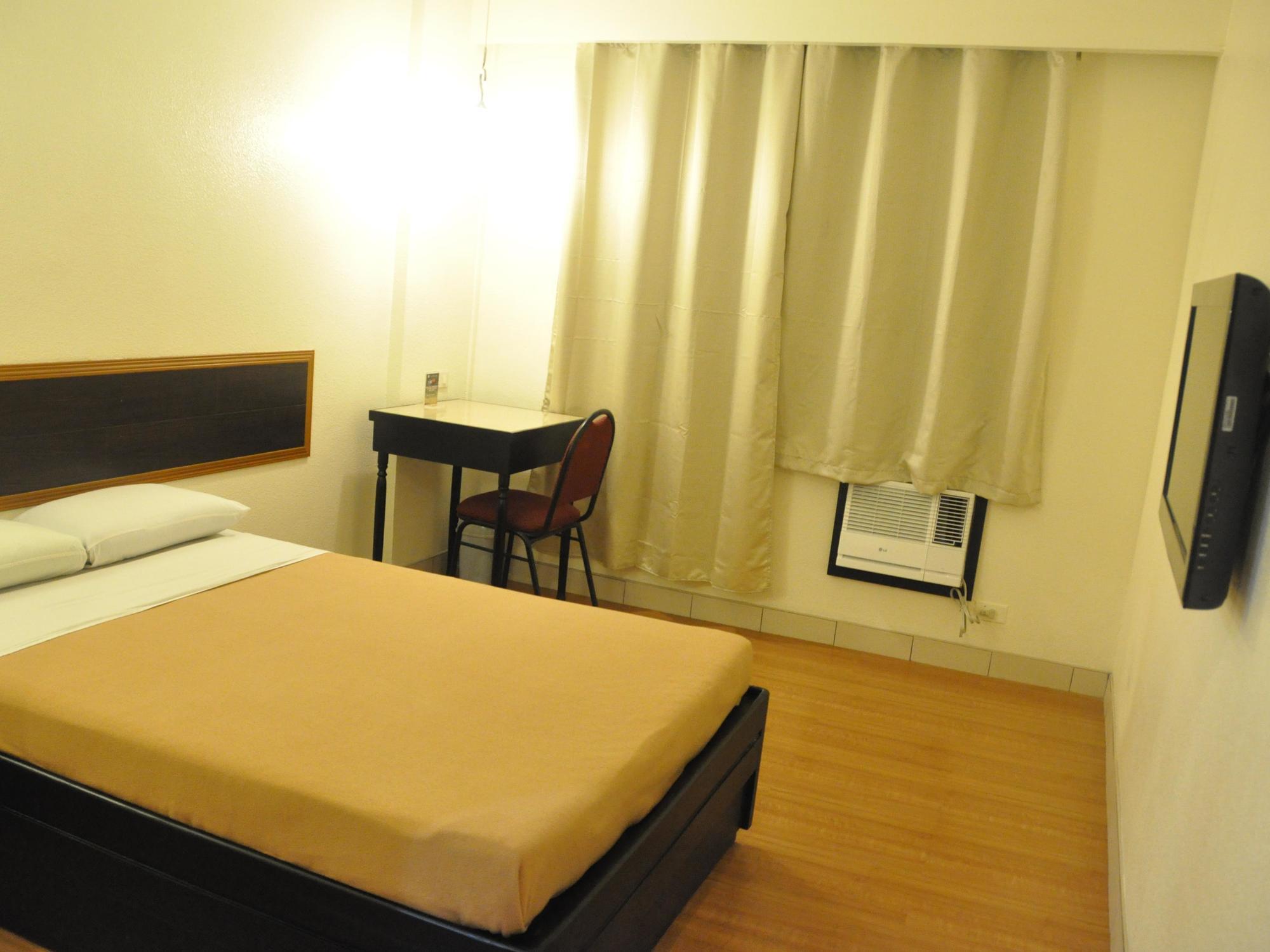 Iloilo Midtown Hotel Extérieur photo