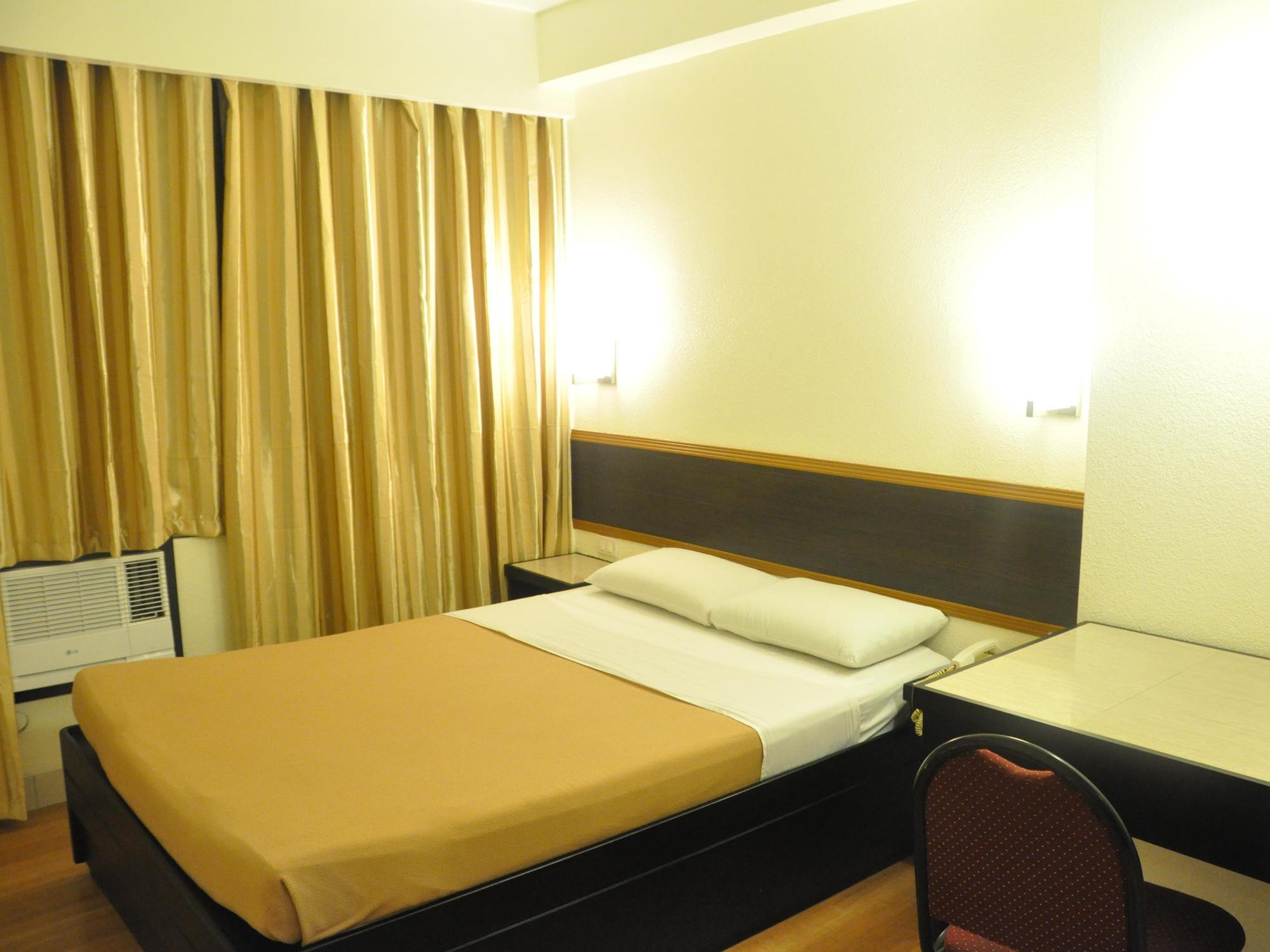 Iloilo Midtown Hotel Extérieur photo