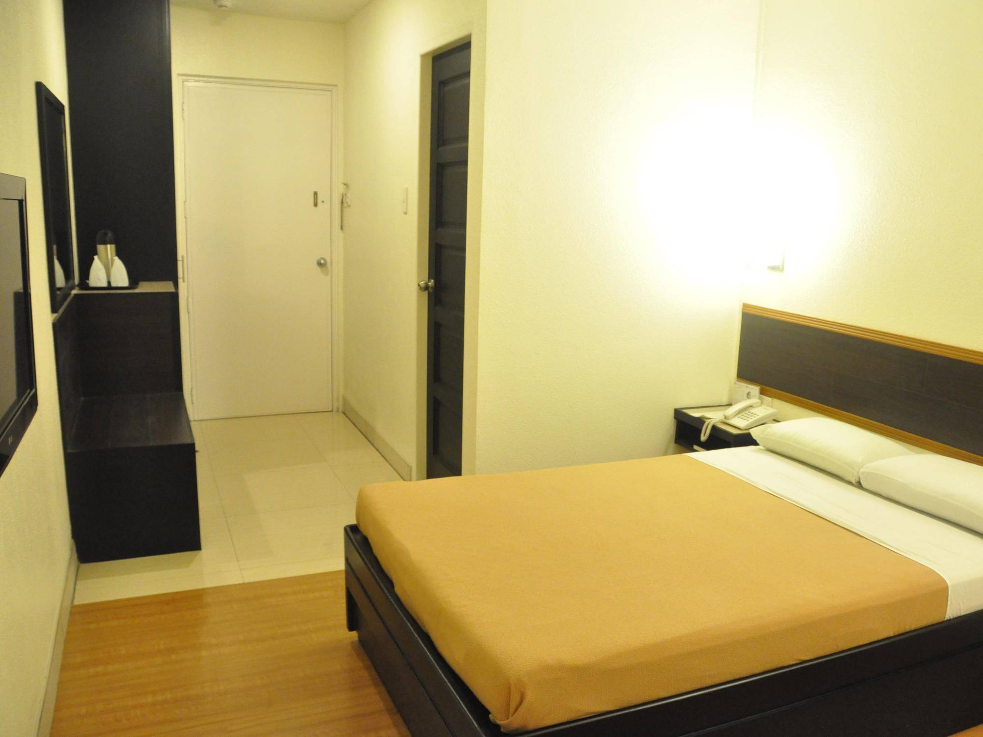 Iloilo Midtown Hotel Extérieur photo